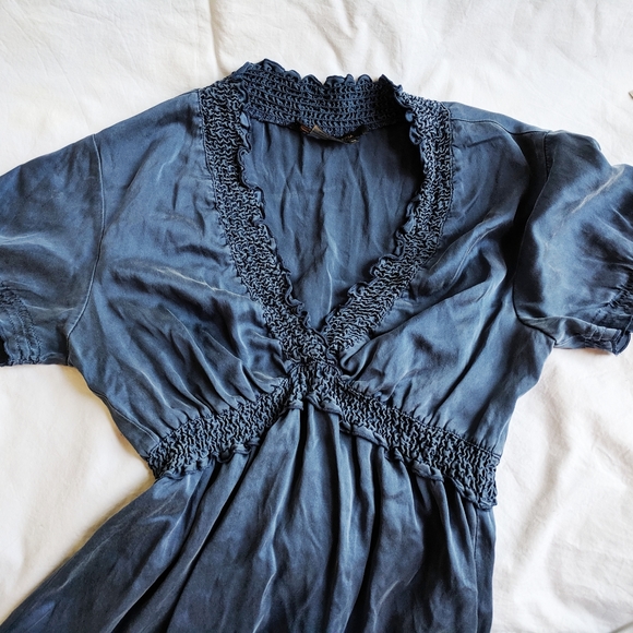 BCBGMaxAzria silk spandex shorts sleeve top sizeXS - Picture 5 of 10